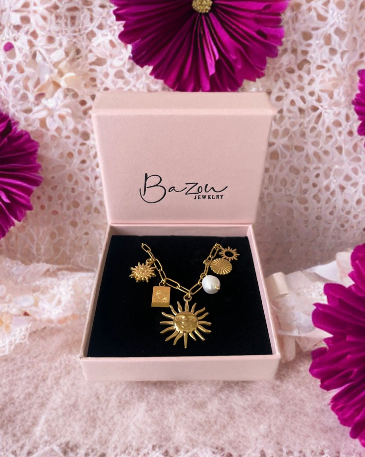 Charm Necklace 'Sun Lover' in Gold - Preorder Now