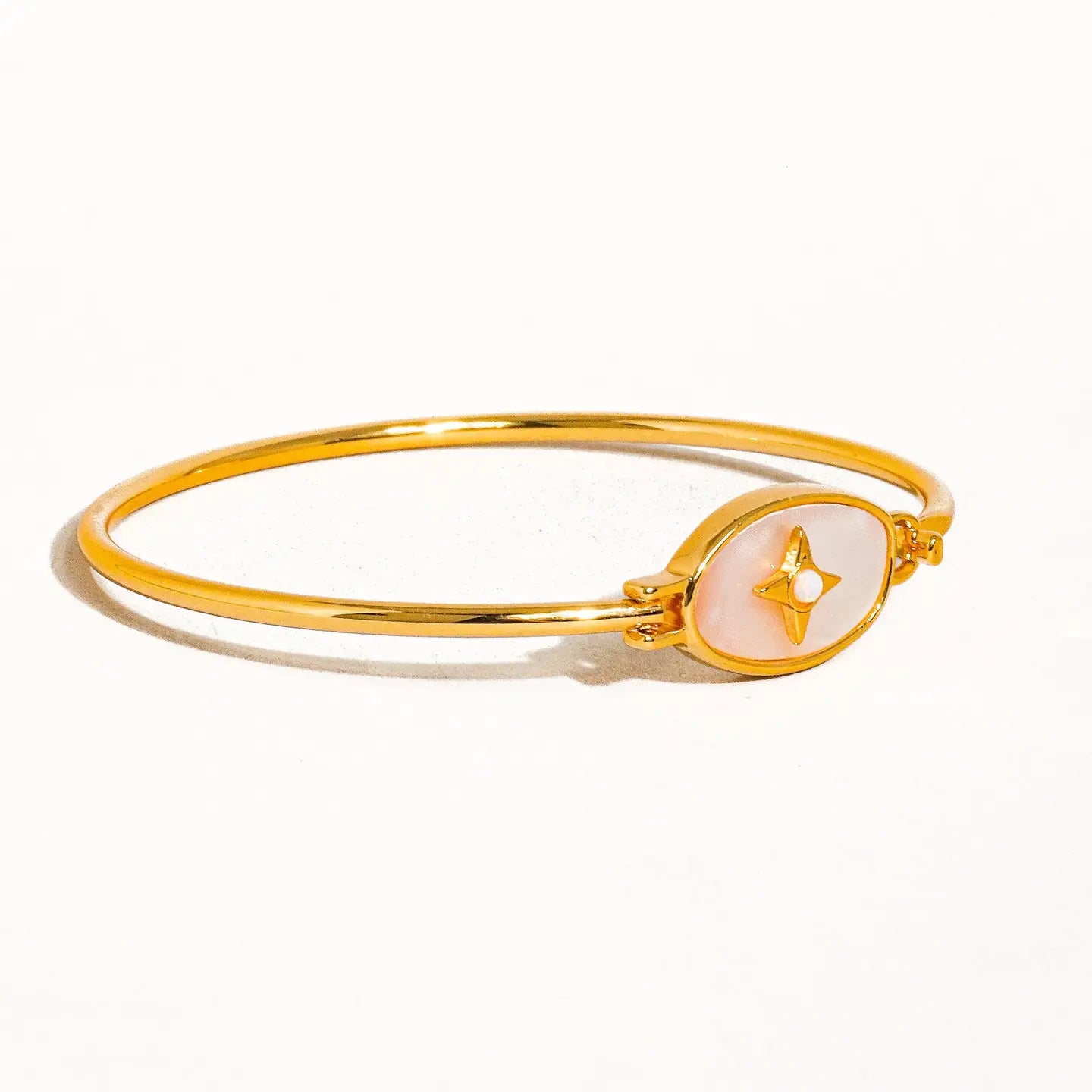 Aileen 18K Gold Vintage Star Shell Bangle - Preorder Now