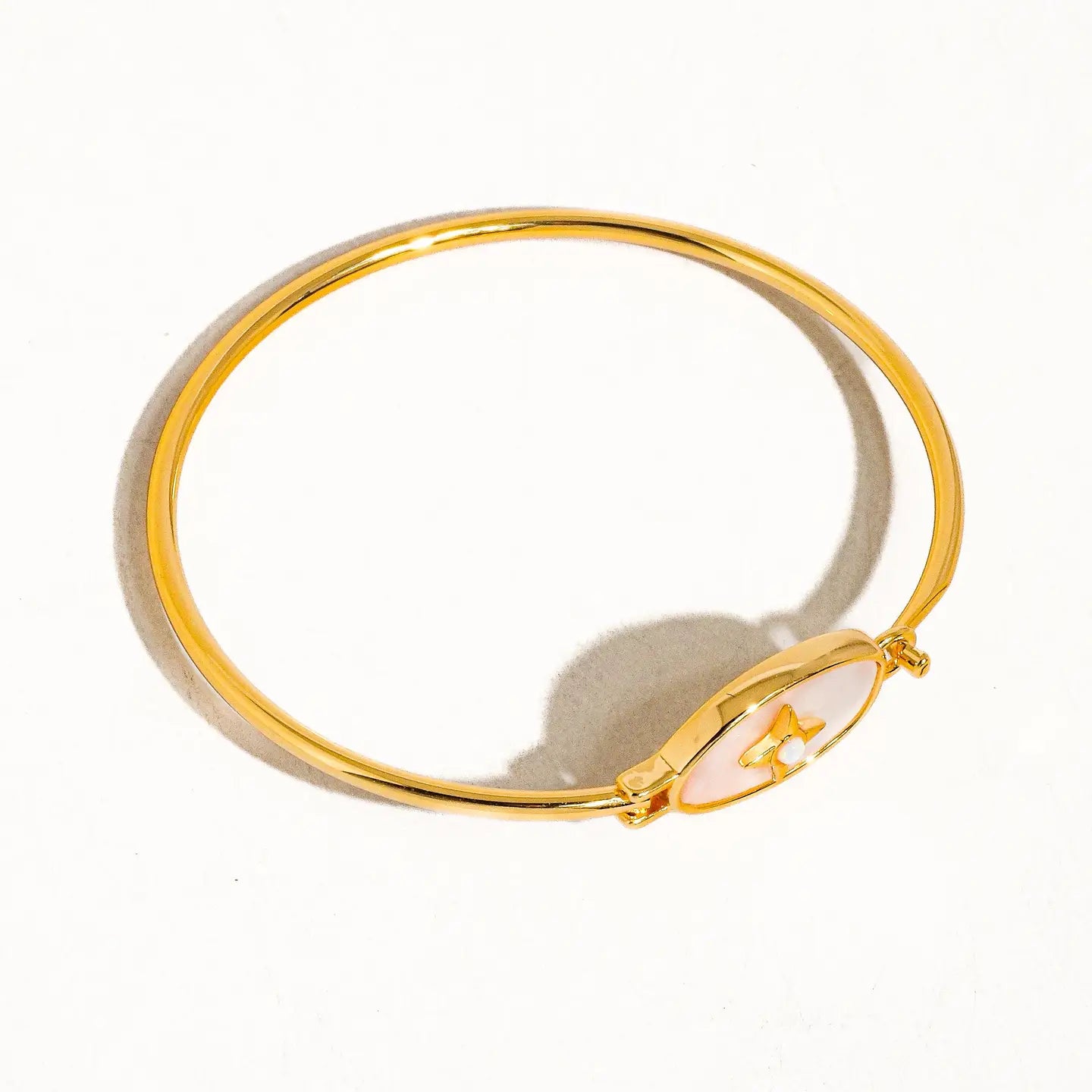 Aileen 18K Gold Vintage Star Shell Bangle - Preorder Now