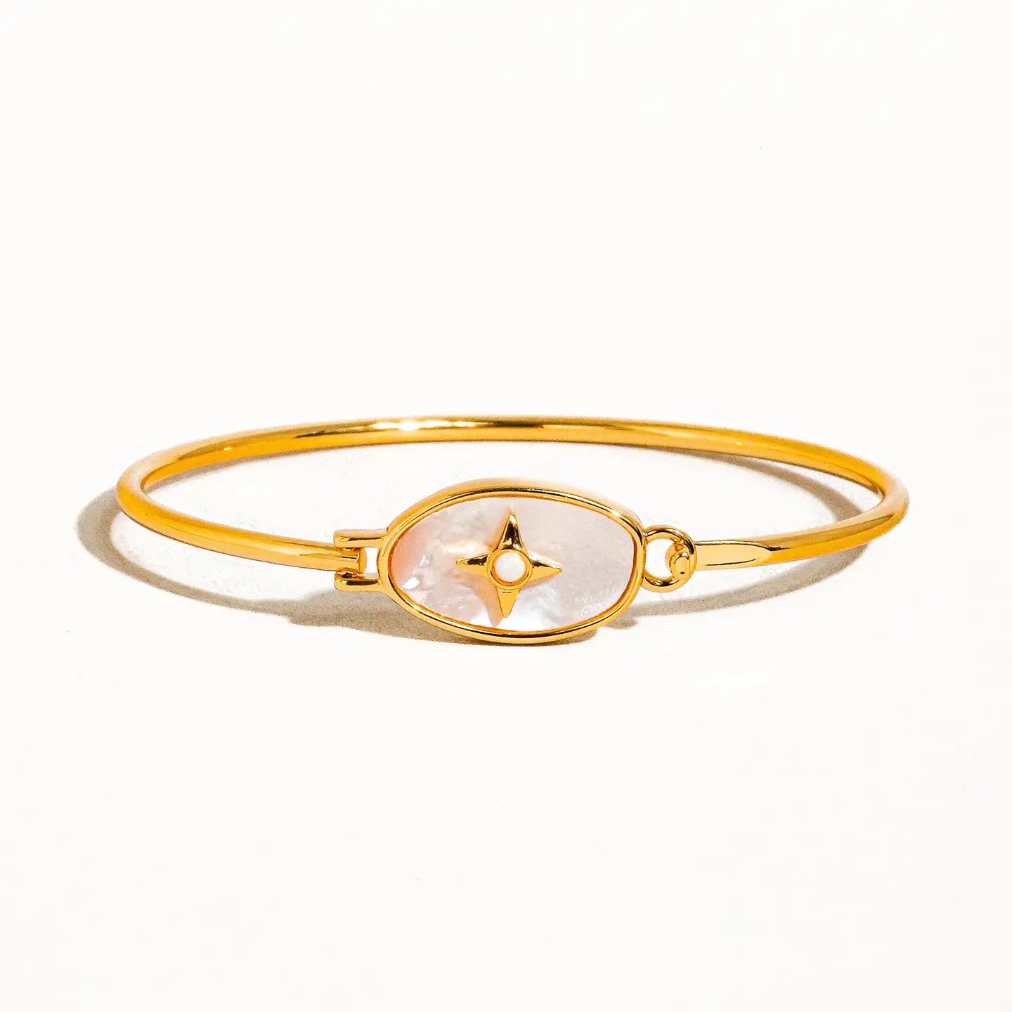Aileen 18K Gold Vintage Star Shell Bangle - Preorder Now