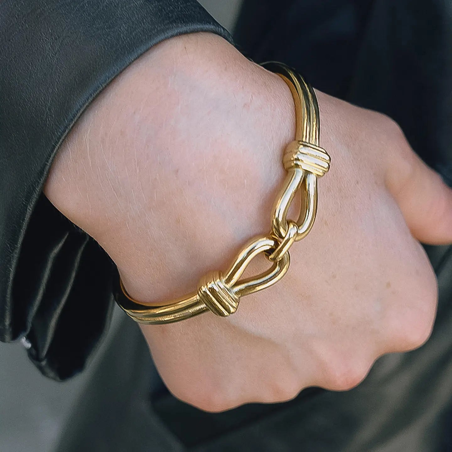 Deloise 18K Gold Non-Tarnish Knot Link Bracelet - Preorder Now