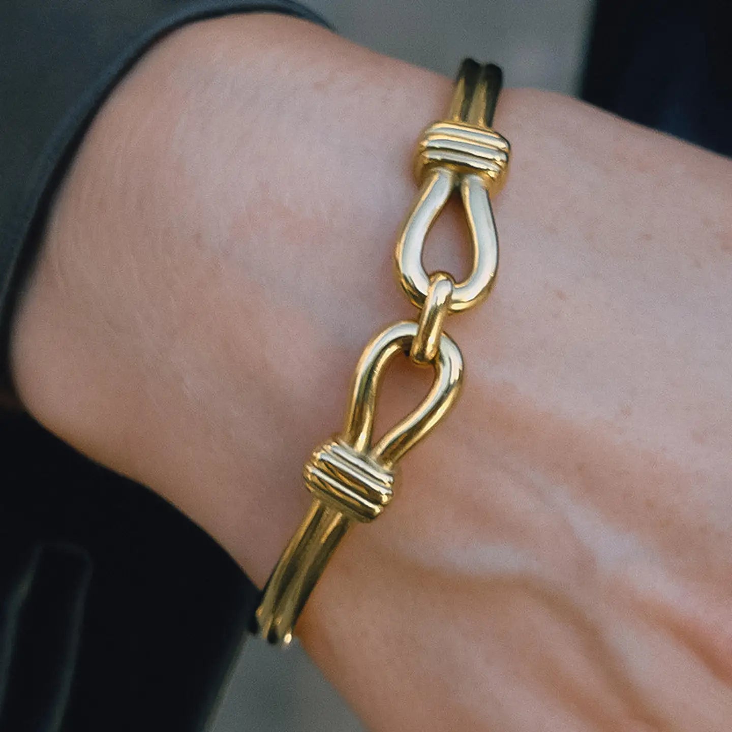 Deloise 18K Gold Non-Tarnish Knot Link Bracelet - Preorder Now