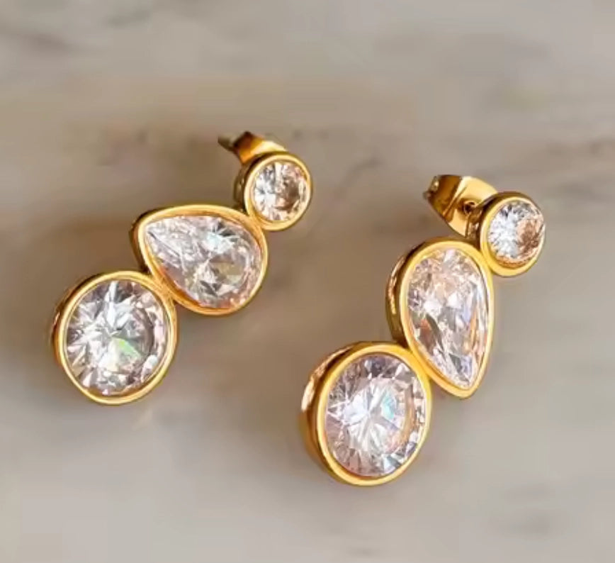 Organic Diamond Drop Cz Earrings in 18K Gold - Preorder Now