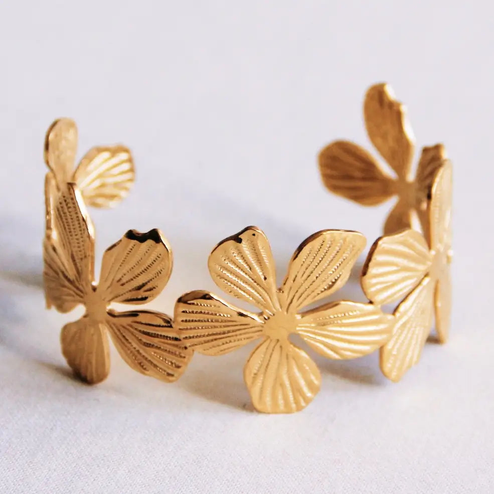Bangle Xl Flowers in Gold - Preorder Now