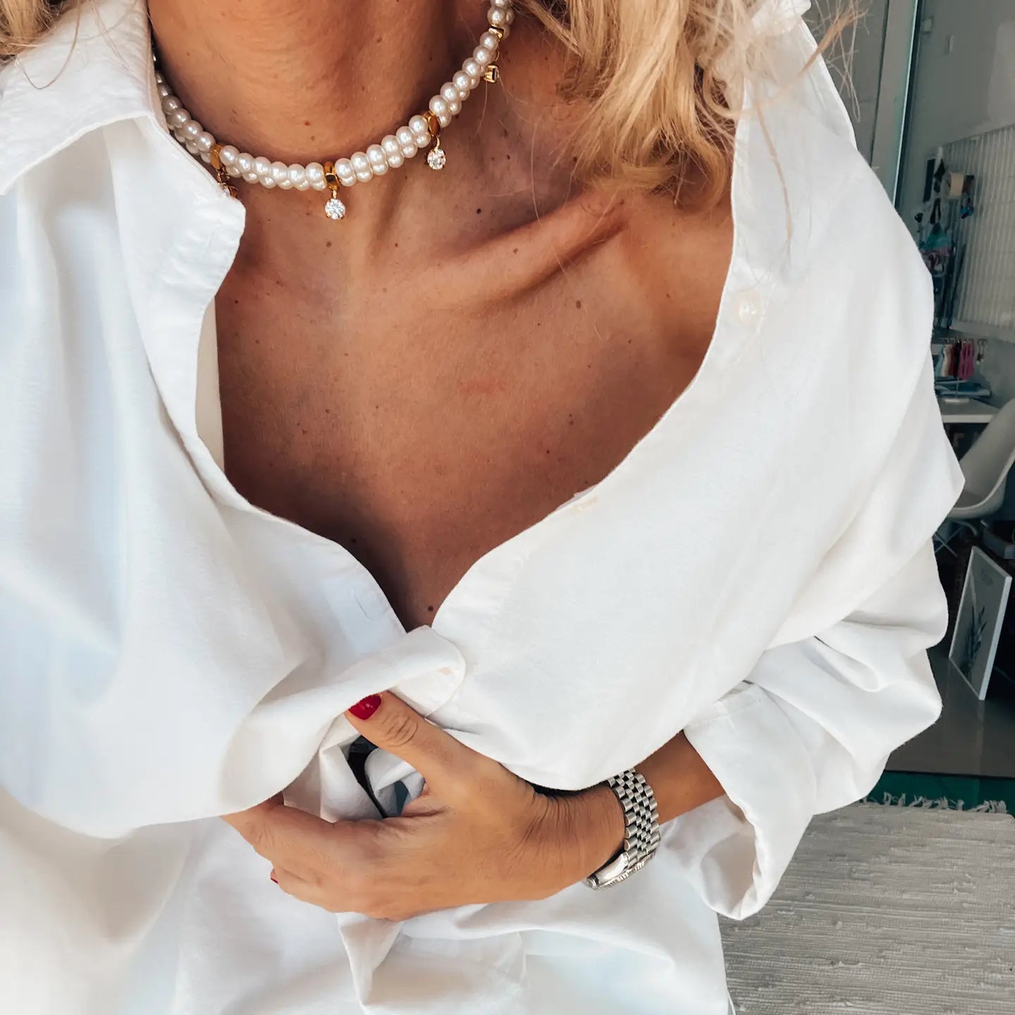 Pearl Choker Necklace with Gold Pendant - Preorder Now